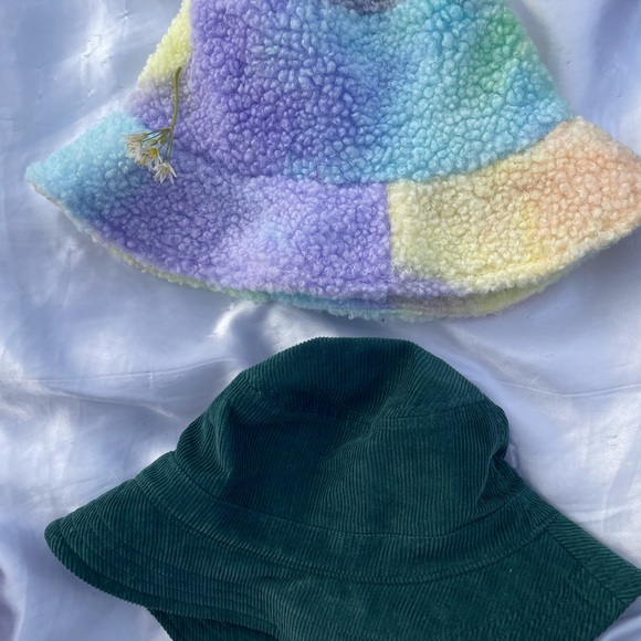 Colorful bucket hats - Picture 4 of 5